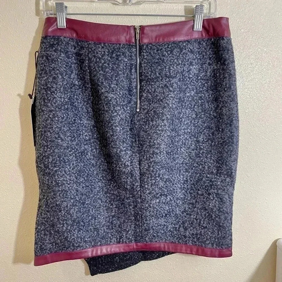 Blush Noir Size S Mini Skirt Faux Leather Burgundy Trim Gray Wool Blend NEW FLAW - Picture 2 of 12